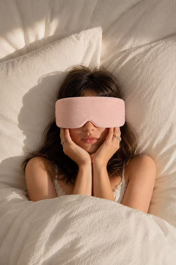 Mellooa weighted sleep mask chosen as a quiet gift for yourself
